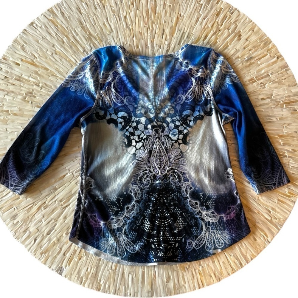 Live and let Live blue pattern casual top - Picture 5 of 17